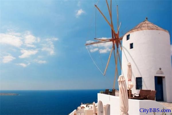 希腊，一颗爱琴海边上的珍珠，一直是很多人度蜜月的首选。现在希腊经济衰退速度有所放缓，物价水平也比以前 ...
